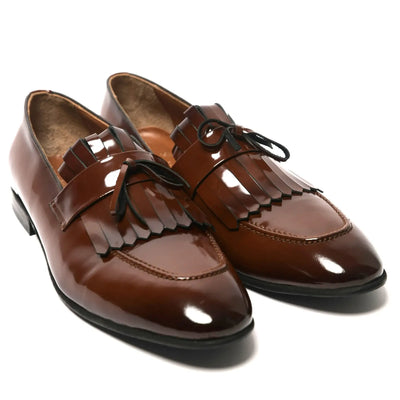 Lodevole Mens Kiltie Fringe Loafers Coffee Brown Front Isometric View