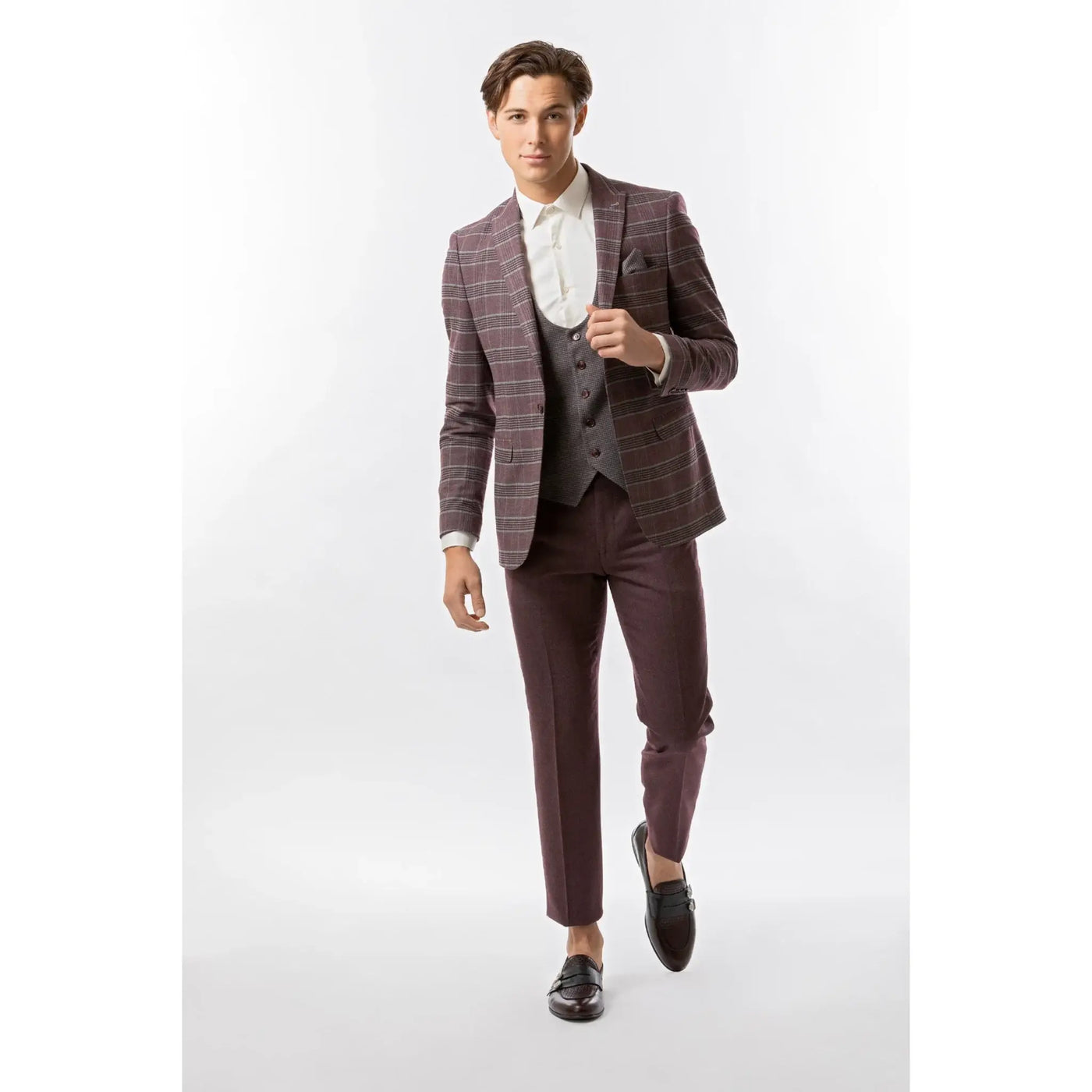 Lodevole Mens Slim Fit Trousers Burgundy Outfit