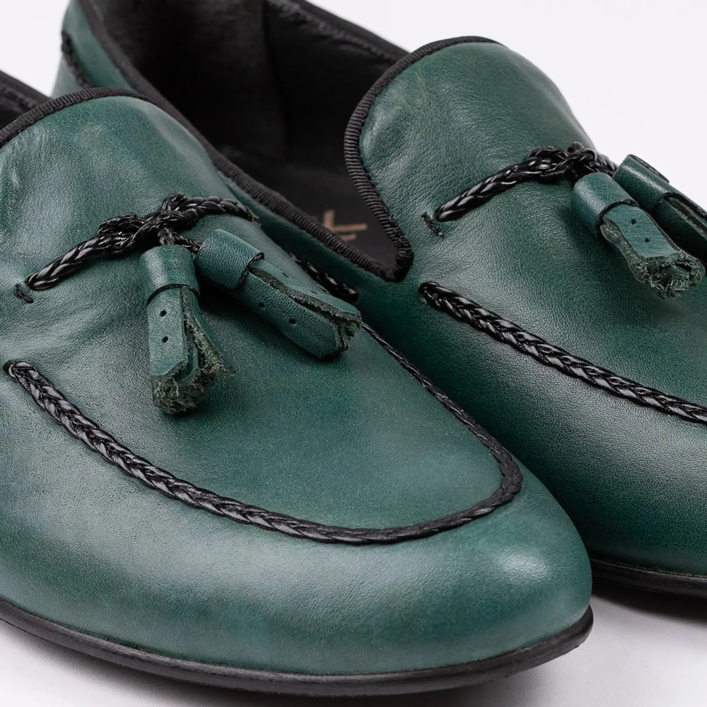 Lodevole Mens Tassel Loafers Teal Green Close Up View