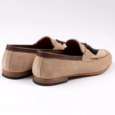 Lodevole Mens Two-toned Kiltie Tassel Loafers Beige Back Isometric View