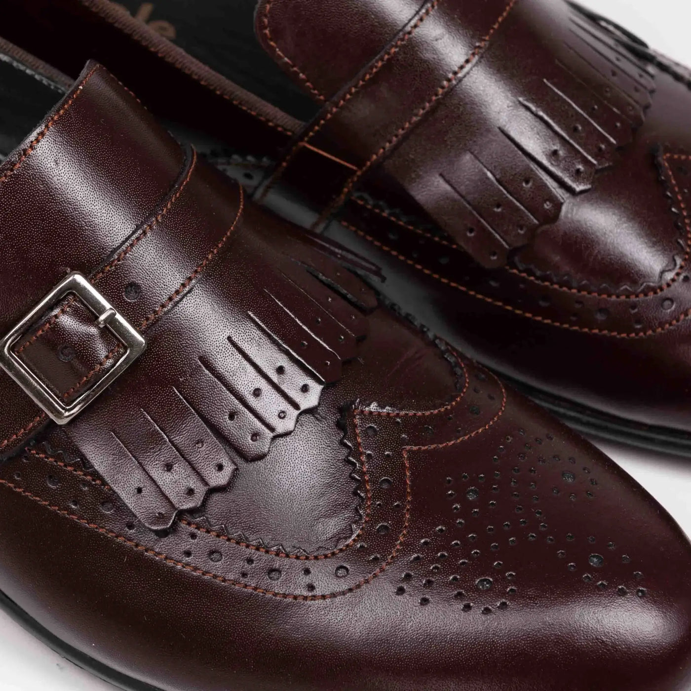 Lodevole Mens Wingtip Monk Strap Loafers Burgundy Close Up View